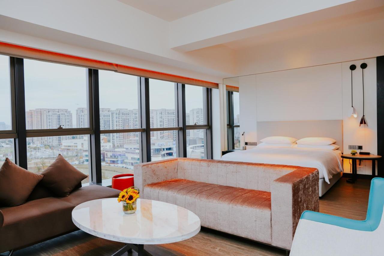 Hyatt Centric Lakeside Ningbo Esterno foto