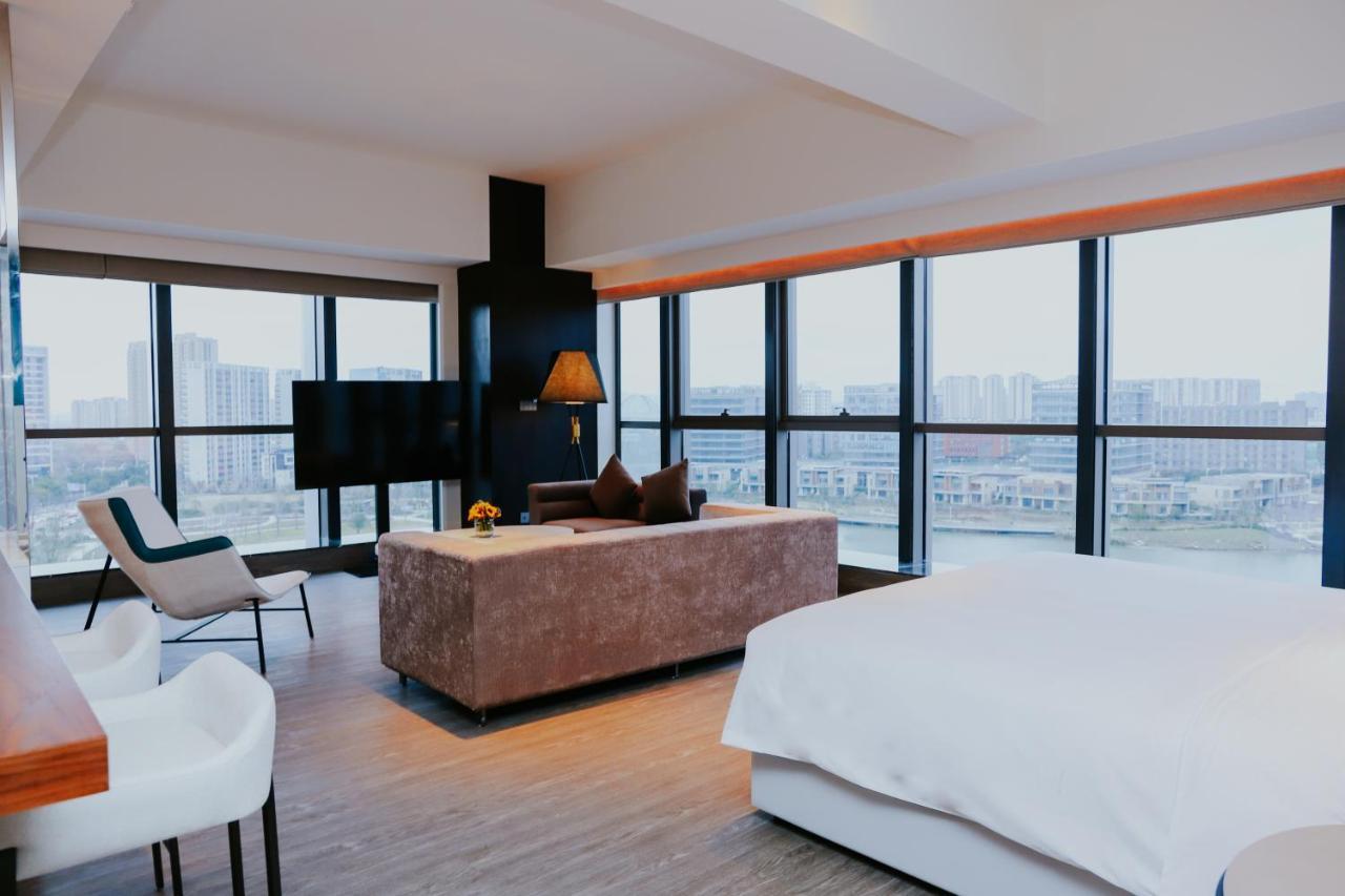Hyatt Centric Lakeside Ningbo Esterno foto