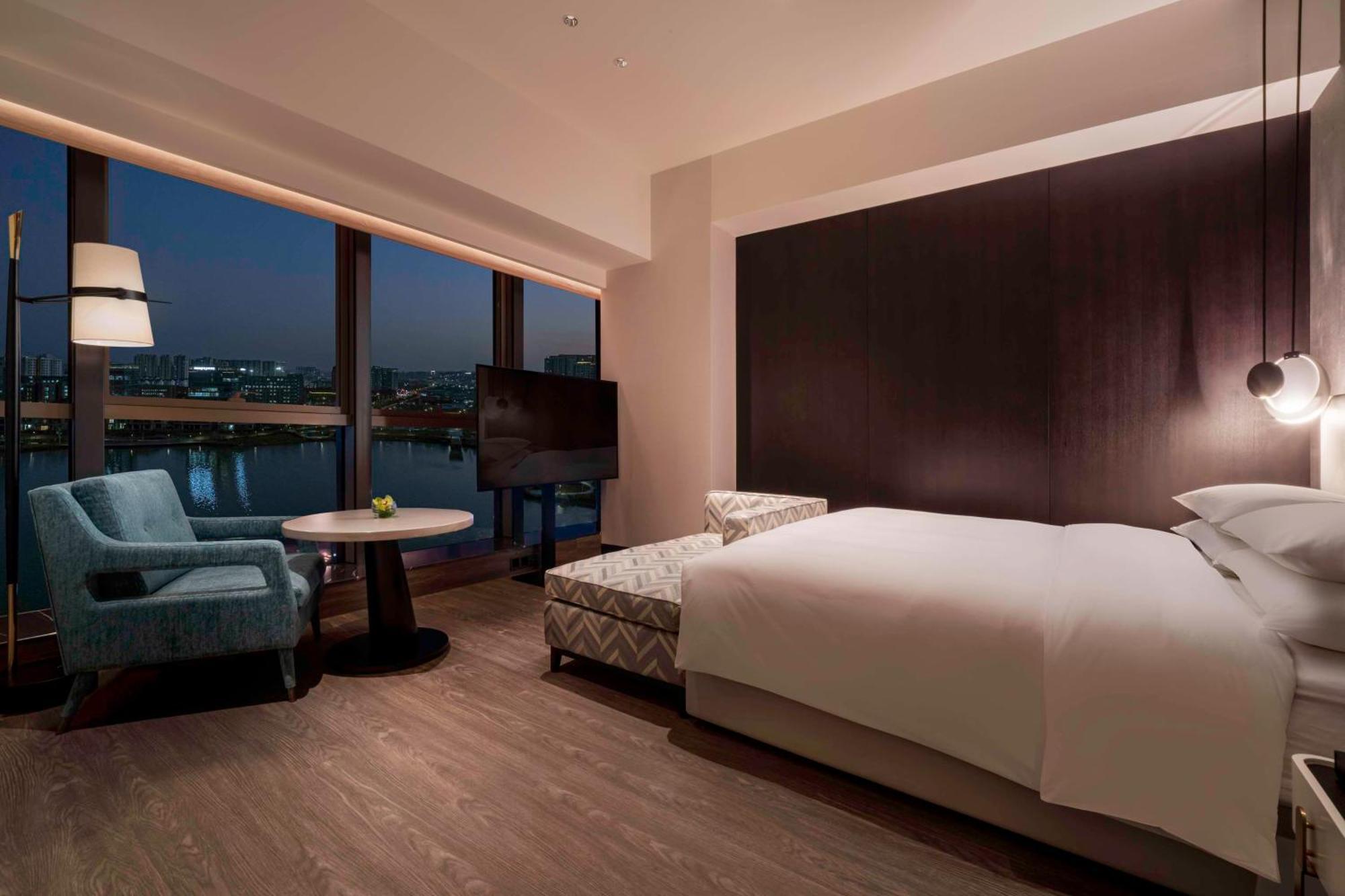 Hyatt Centric Lakeside Ningbo Esterno foto